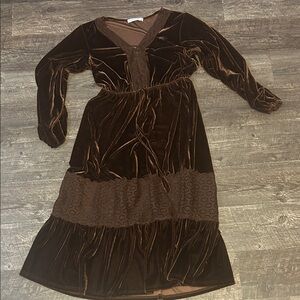 Elegant Brown Velvet Midi Dress